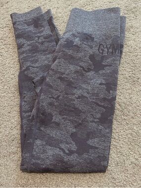 Gymshark Adapt Seamless Purple Camo Leggings Size medium